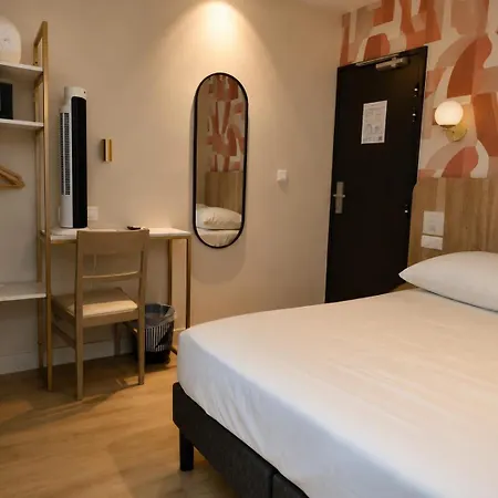Merryl Hotel-2